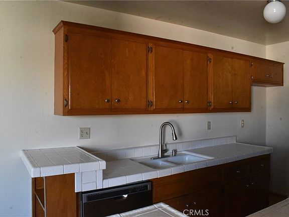 5th image of 5349 Newcastle Ave APT 47