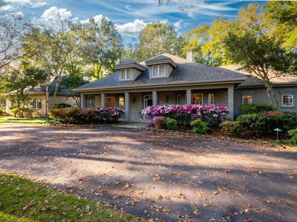 32 Riverwood Cv, Maumelle, AR 72113