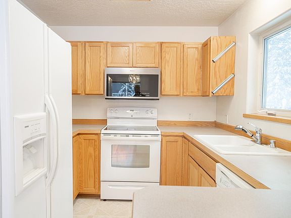 5th image of 2585 Cresbard Ct