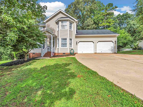 4th image of 302 Oleander Ln