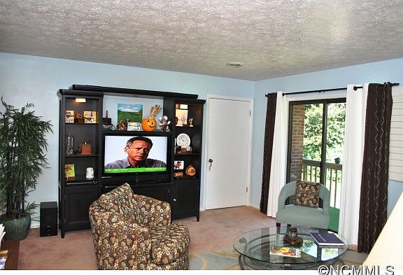 5th image of 101 Oakwood Pl