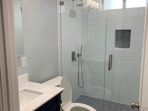 3rd image of 6634 Alcove Ave