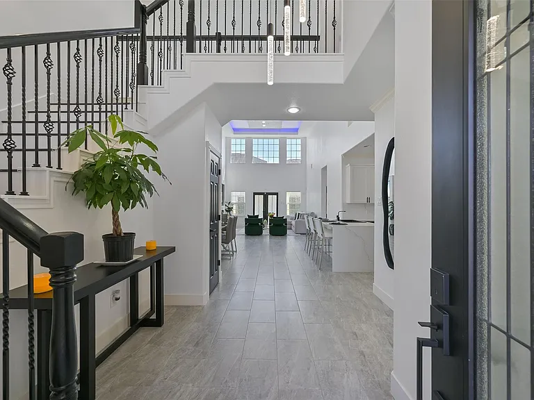 2007 Que Manor Dr — Photo 4