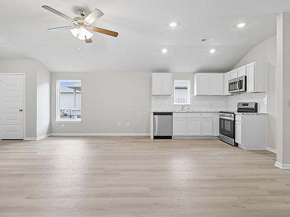 7th image of this home