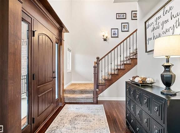 5th image of 8217 Tamarack Ln