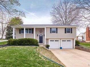 11900 Grant Pl, Saint Louis, MO