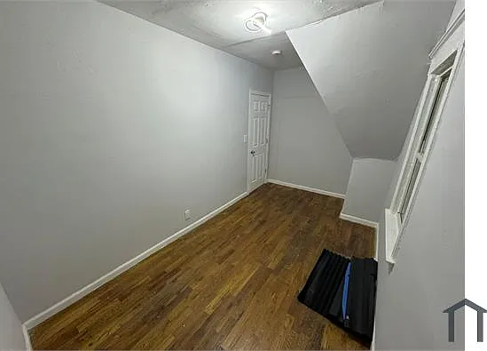 12 Treacy Ave #3 — Photo 2