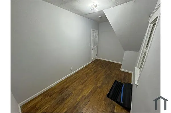 Building Photo - 12 Treacy Ave #3