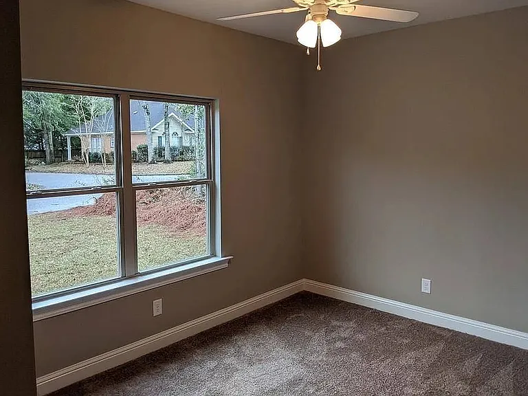 901 Louise Ave — Photo 10