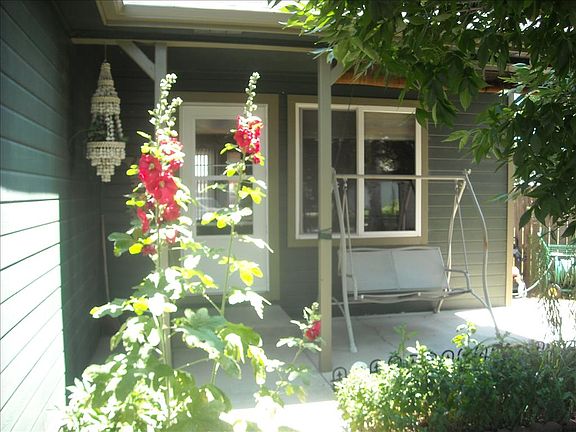 2nd image of 451 Stevens Cir