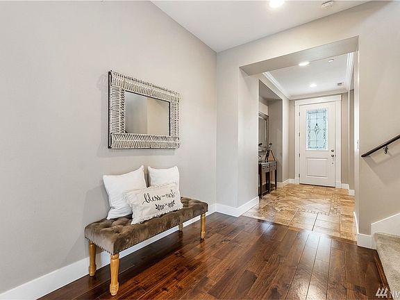 4th image of 1050 Bell Hill Pl