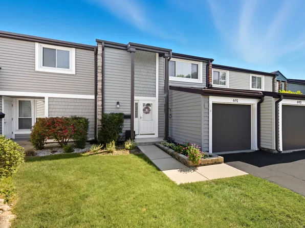 691 Lakeside Circle Dr, Wheeling, IL 60090