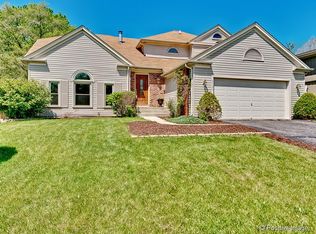 4526 Basswood Dr, Lisle, IL 60532