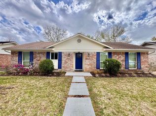 9719 Springmont Dr, Houston, TX 77080