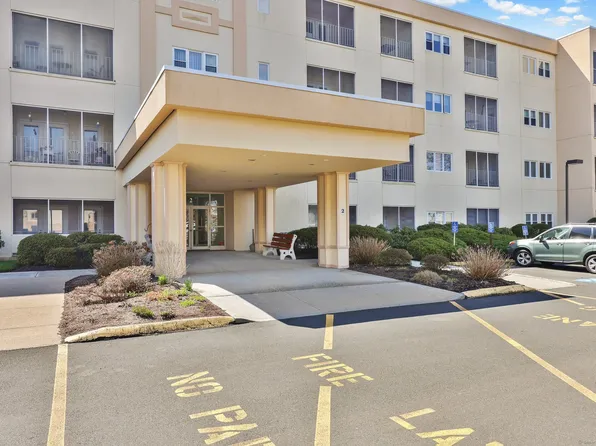 75 Washington Avenue #2-103, Hamden, CT 06518