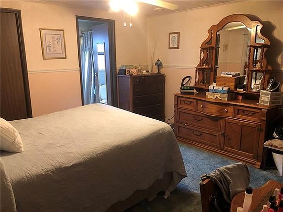 5th image of 104 Woodview Dr