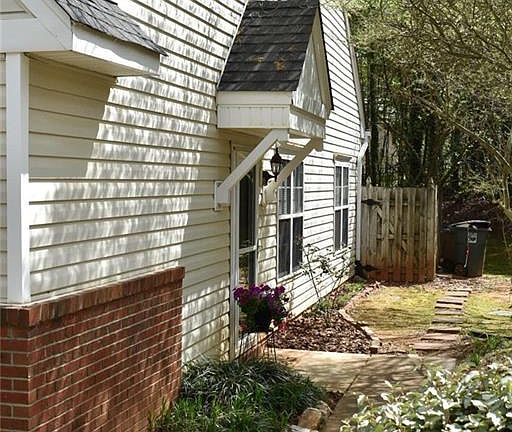 3rd image of 22 Pickwick Pl