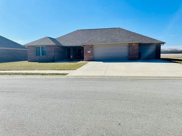 1732 Bell Ford Dr W, Seymour, IN 47274