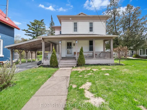 19 Whelan St, Westport, ON K0G 1X0