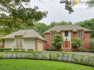 8735 Rosewood Dr, Prairie Village, KS 66207