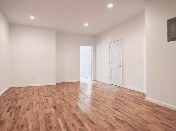 1123 Halsey Street image 1 of 7