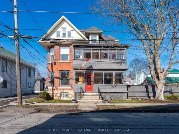 145 Charles St N, Gananoque, ON K7G 1T9