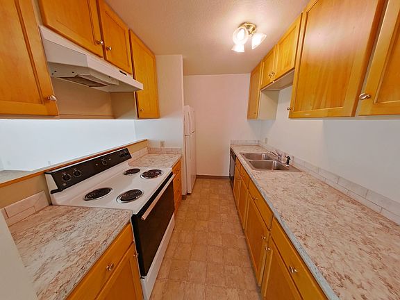 5th image of 1390 Alder St APT 101