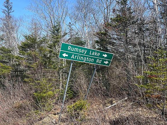 3rd image of Hampton Mountain Rd