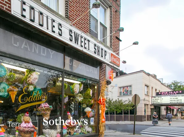 76-47 Vleigh Place image 5 of 7