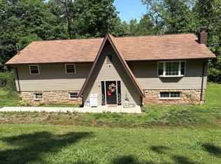 85 31st St E, Nitro, WV 25143
