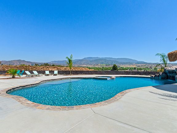 2nd image of 42887 Lindsay Cir #1