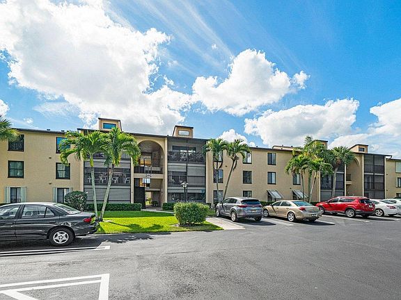 2nd image of 812 Sky Pine Way APT A2