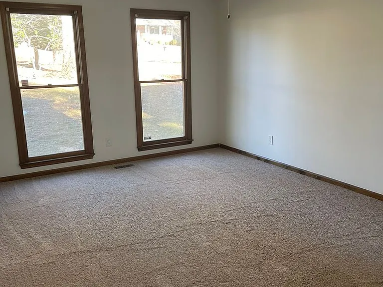 609 Georgetown Cir — Photo 28