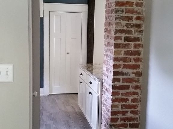 Pass through to kitchen