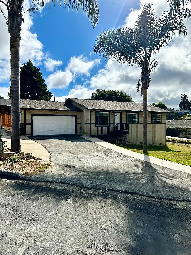 78 Thomas Rd photo 1