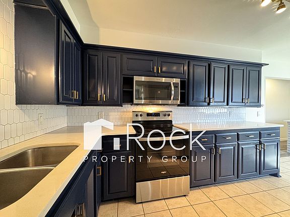 5th image of 3117 Lakeside Dr