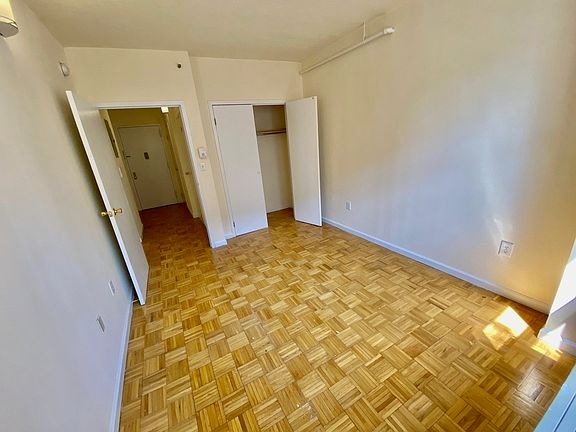 4th image of 475 Saint Marks Ave APT 4H