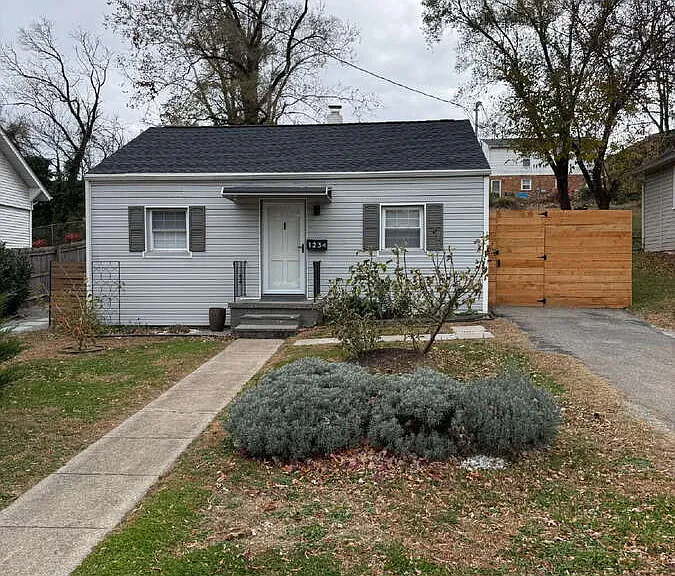 1234 Kerns Ave SW — Photo 1