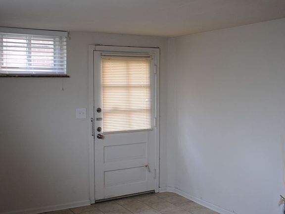 5th image of 3834 Hyde Park Ave #5118103