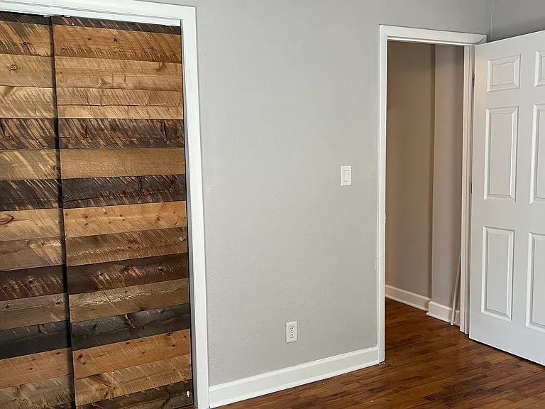 2910 W Harrison St — Photo 9