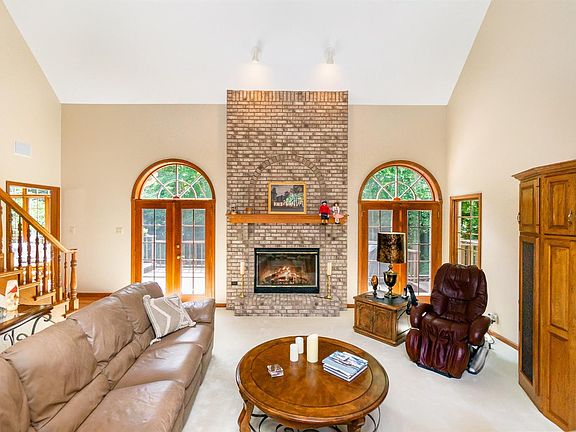 4th image of 2506 Pebble Beach Dr