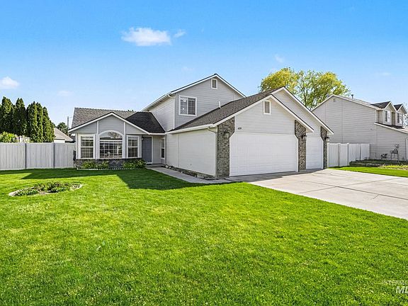 2nd image of 409 S Valley Dr