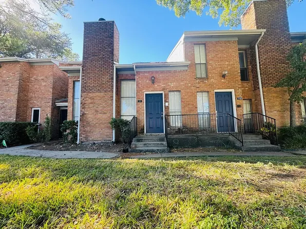 3200 S Gessner Rd APT 204, Houston, TX 77063
