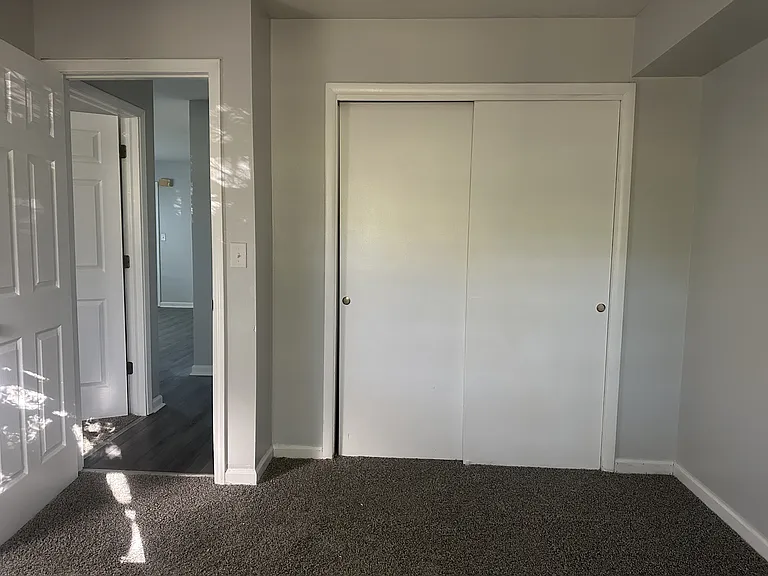 3221 Holiday Dr — Photo 12