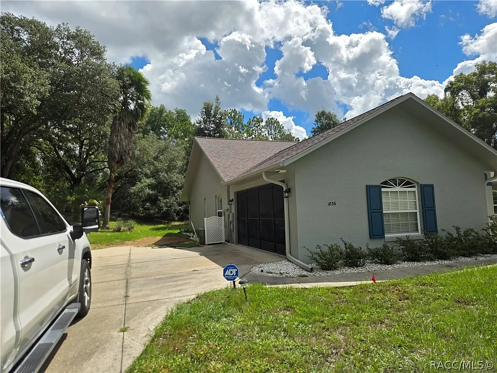 3 bed, 1717 sqft, $2,800 — Photo 3