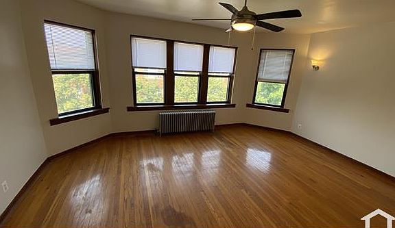 3rd image of 5571 W Monroe St #3C
