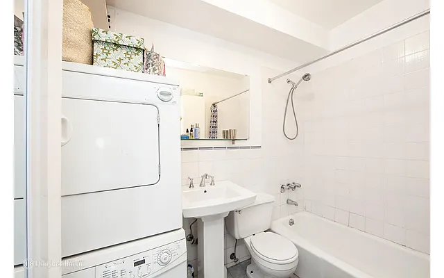 Rented by Douglas Elliman | media 25