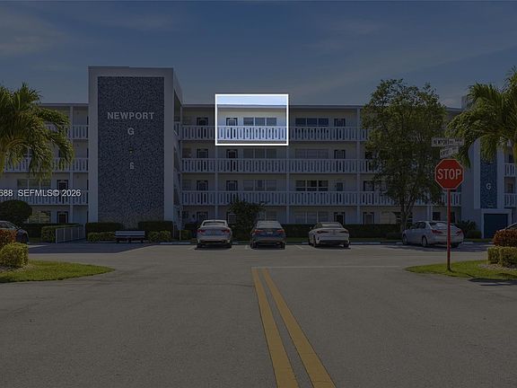 3rd image of 4012 Newport Dr #G