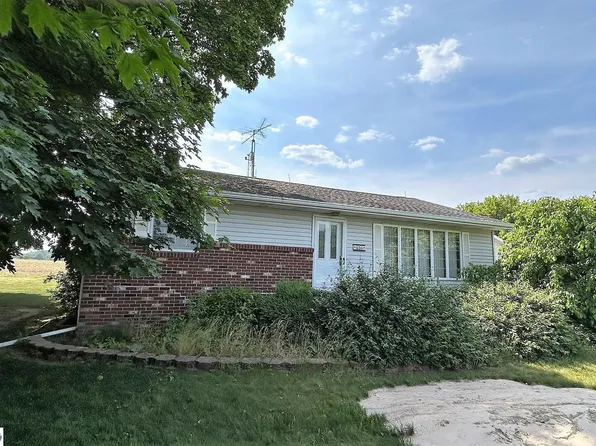 636 S Winn Rd, Mount Pleasant, MI 48858