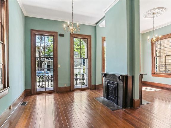 5th image of 1440 Saint Mary St #42